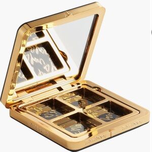 Trish McEvoy medium refillable compact black